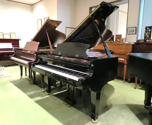 Wistaria Grand piano G215B