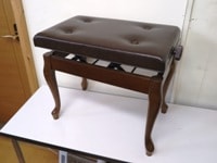 中古ピアノ椅子